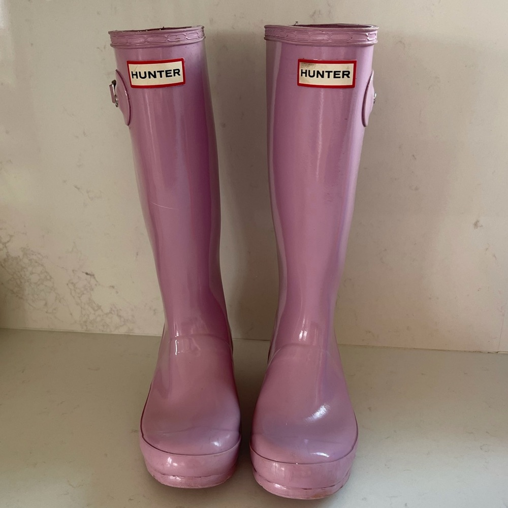 Hunter boots size 4B/5G.